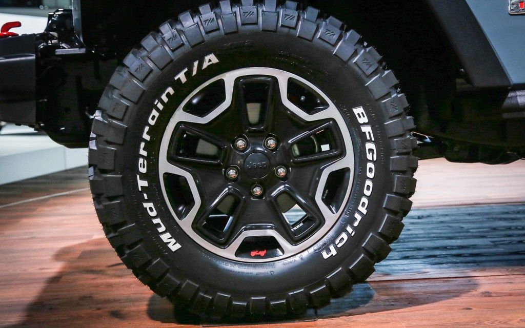 2013-Jeep-Wrangler-Rubicon-wheels-1024x6