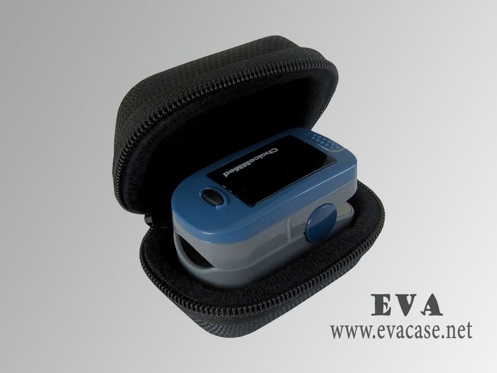 Hard Shell finger pulse oximeter carrier case with zipper open