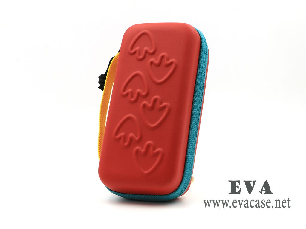 CHUMS custom engraved sunglasses case bottom view