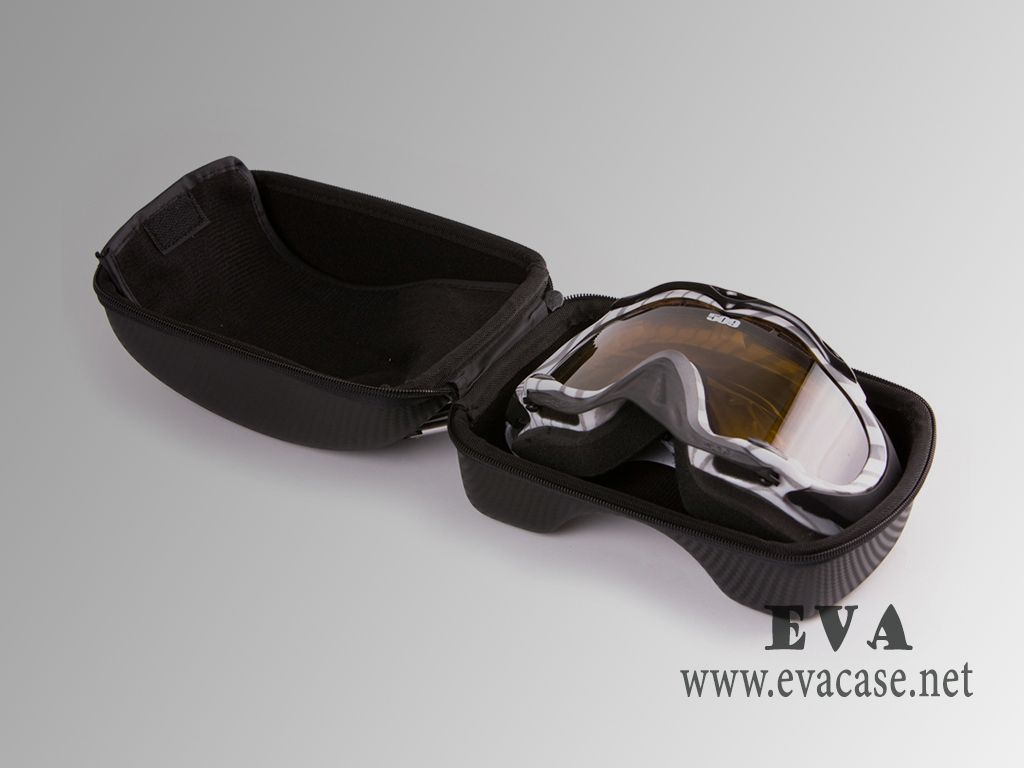 509 Universal rigid and durable hard snowboard goggle holder case inner view