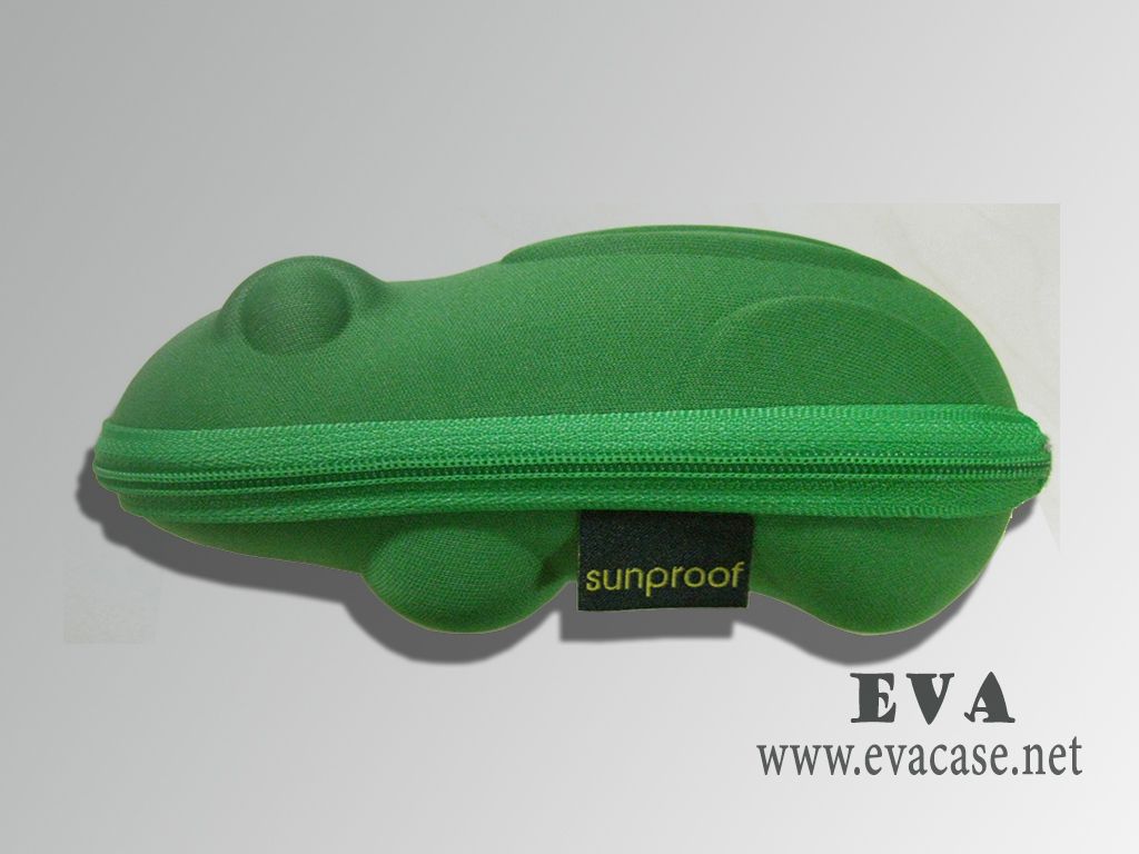 SUNPROOF Hard shell EVA swimming goggle case embroidery fabric lable