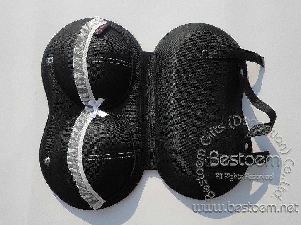 Classic black bra bag for travel medium size flat view