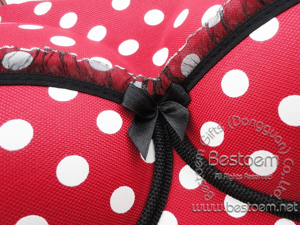 Target Branded bra travel case with tie bow