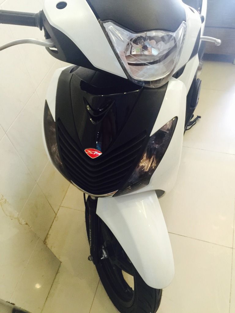 cần bán sh125 VN mẩu italy trắng sporty bstp 9 nút,chính chủ zin zin zin