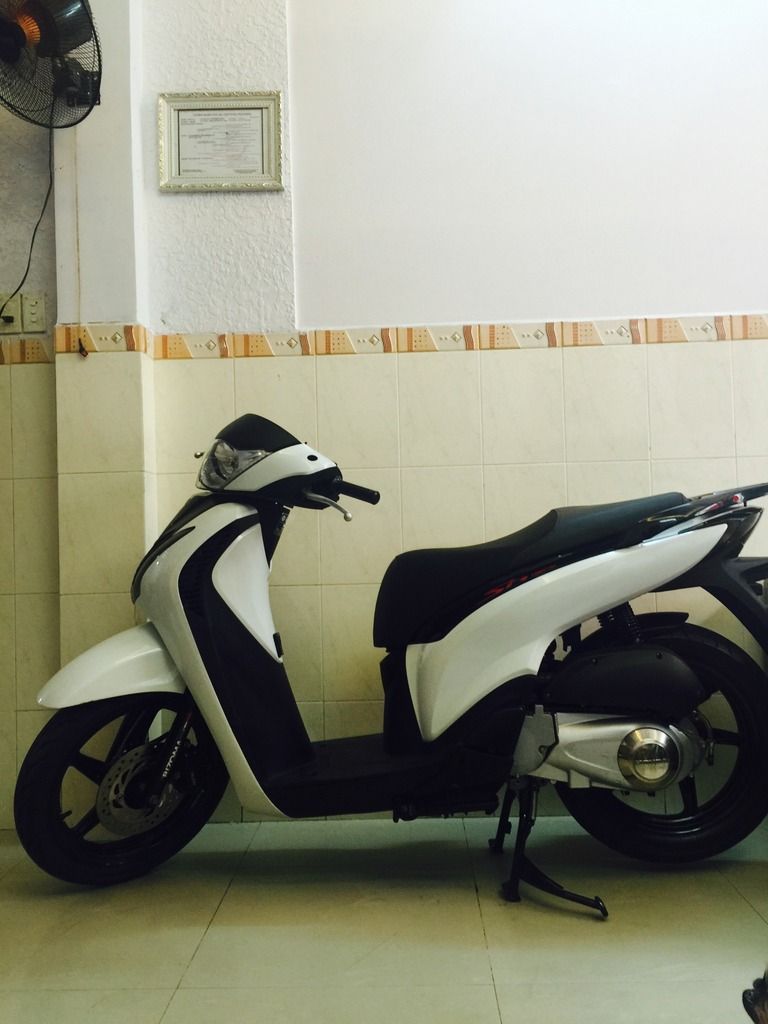 cần bán sh125 VN mẩu italy trắng sporty bstp 9 nút,chính chủ zin zin zin - 1