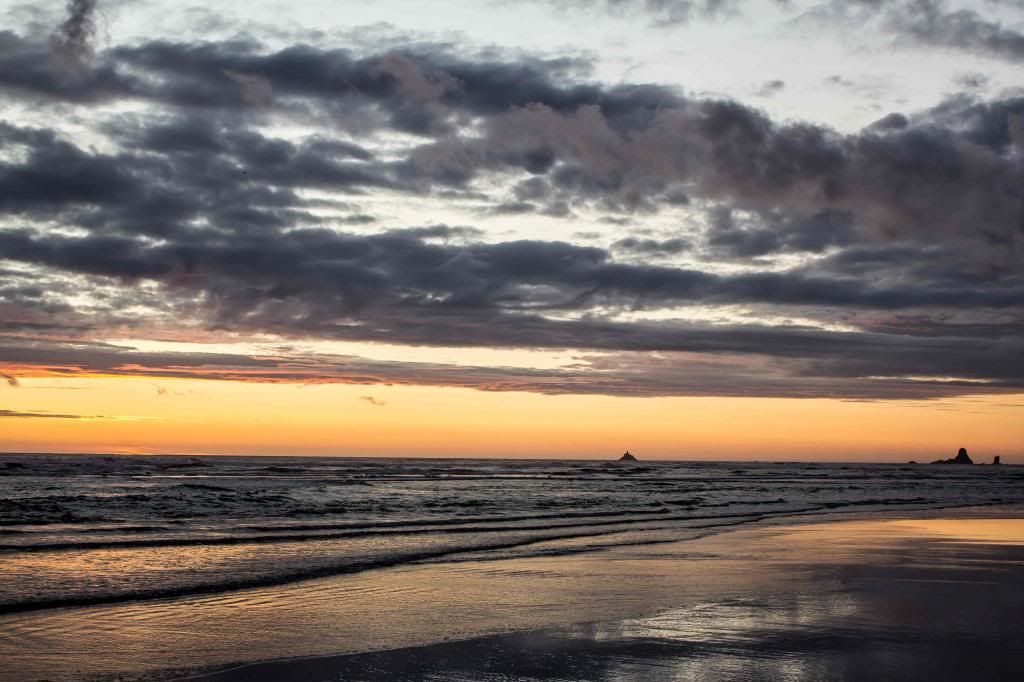 IMAGE: http://i1250.photobucket.com/albums/hh529/Utopia85/CanonBeachtilamooklighthousesunset2.jpg