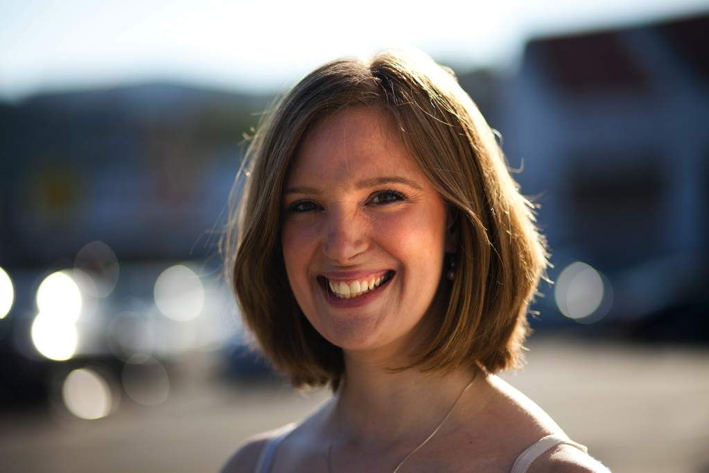 IMAGE: http://i1250.photobucket.com/albums/hh529/Utopia85/Jessie1209301.jpg