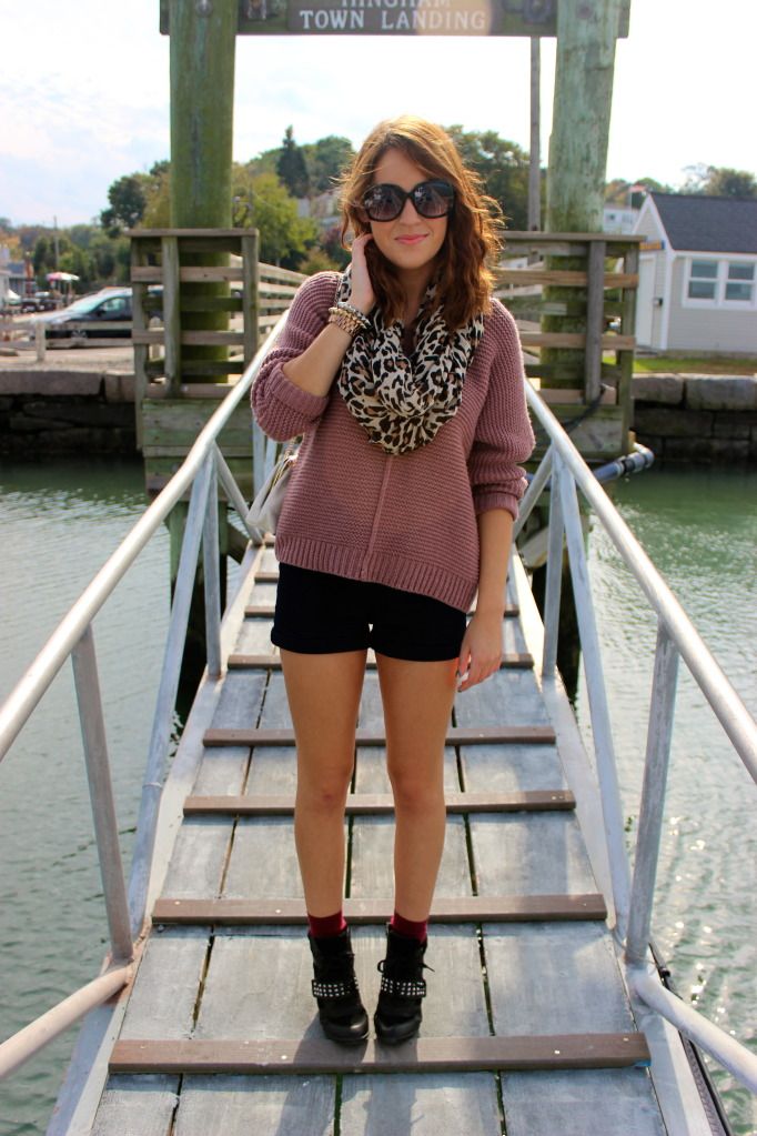 style tab, blogger, outfit, sweater, leopard, animal print scarf