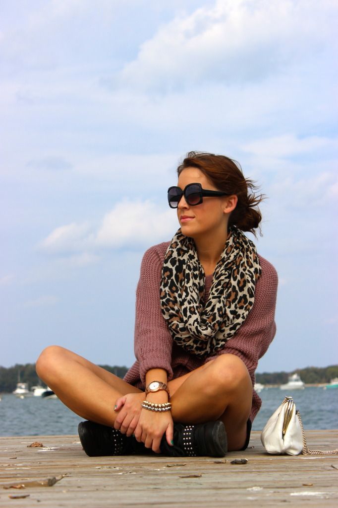 blogger, sweater, animal print scarf