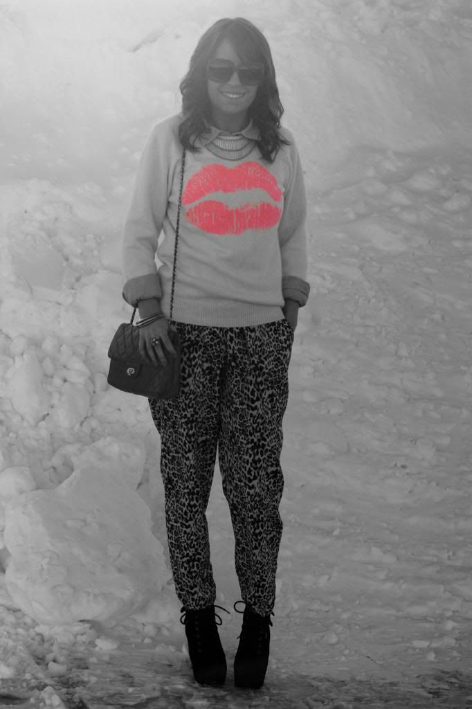lips sweater, style tab, blogger, fashion, valentine's day,