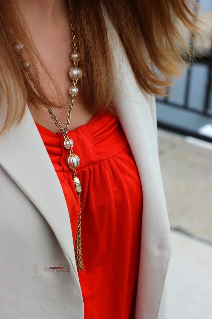 style tab, pearl necklace, vintage