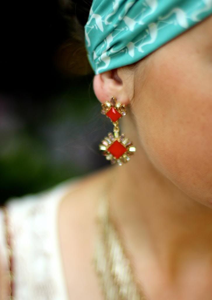 style tab, chloe and isabel earrings, 4th of july fashion,