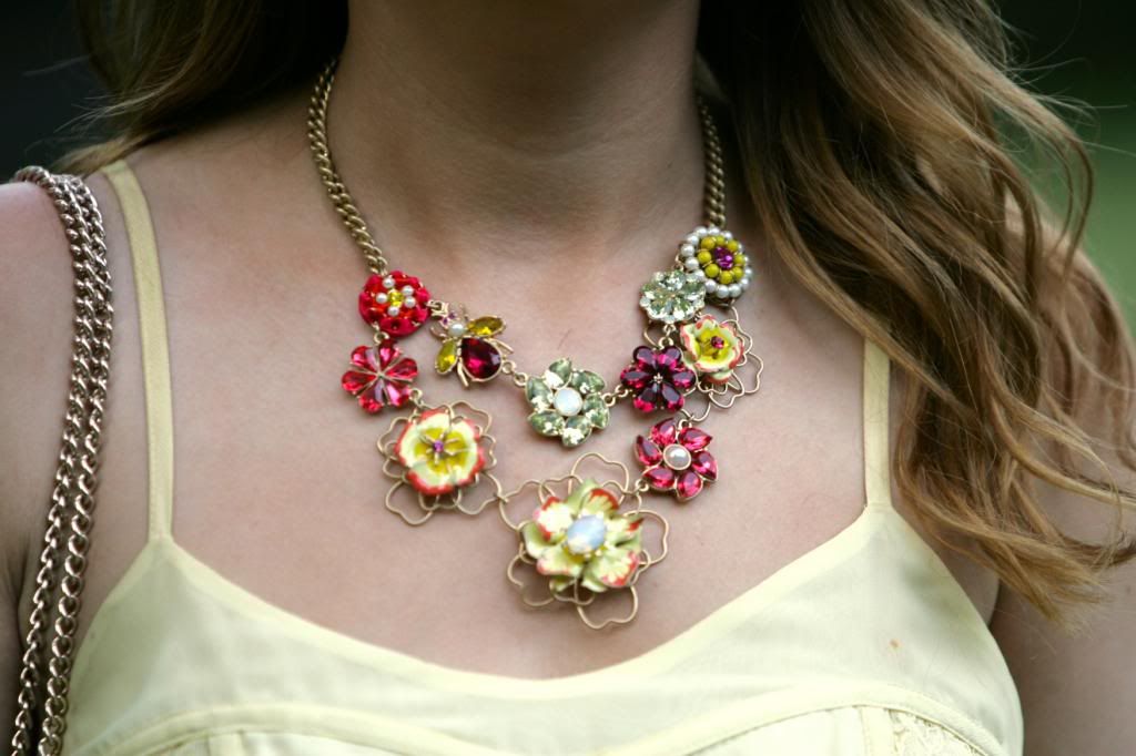 Chloe + Isabel, Hothouse blooms statement necklace, jewelry, style tab, summer