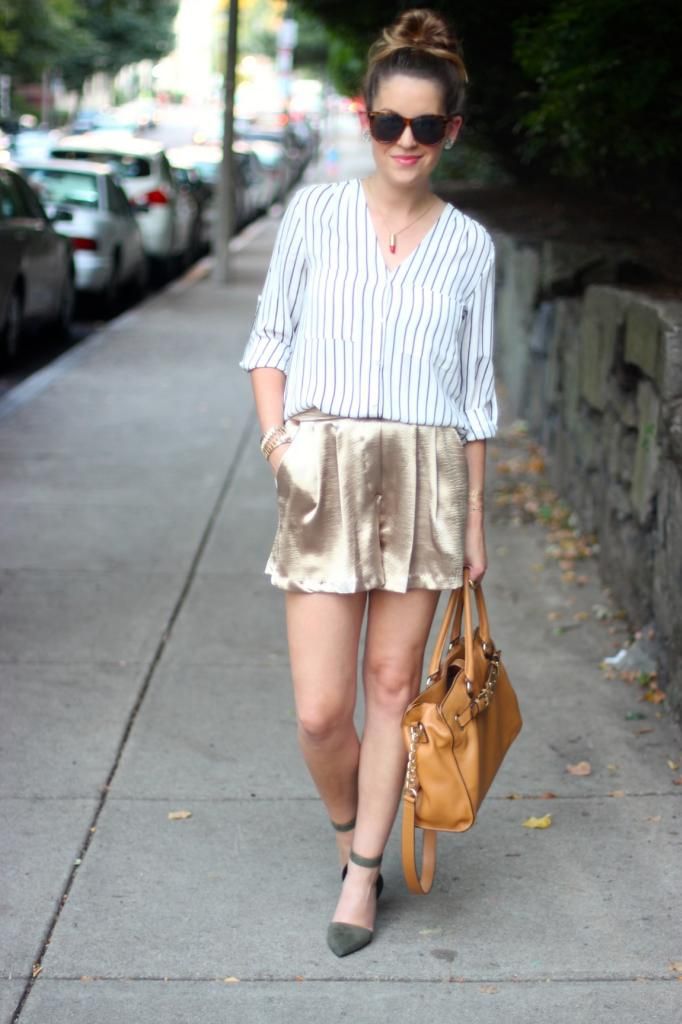 style tab, style blogger, boston blogger, instyle nine west heels, metallic gold shorts