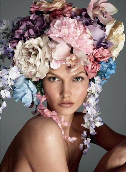 vogue italia, karlie kloss, editorial, steven meisel, december 2011