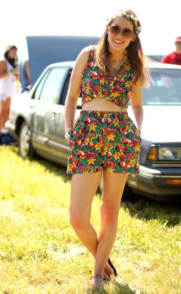 firefly festival 2013, festival fashion, crop top, high waisted shorts, how to wear, matching top and bottom trend, flower crown, style tab, boston blogger