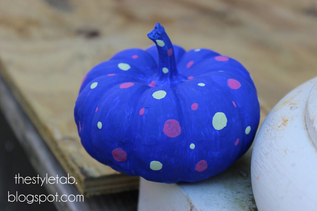 polka dot pumpkin, stylish pumpkin, diy, painted pumpkin