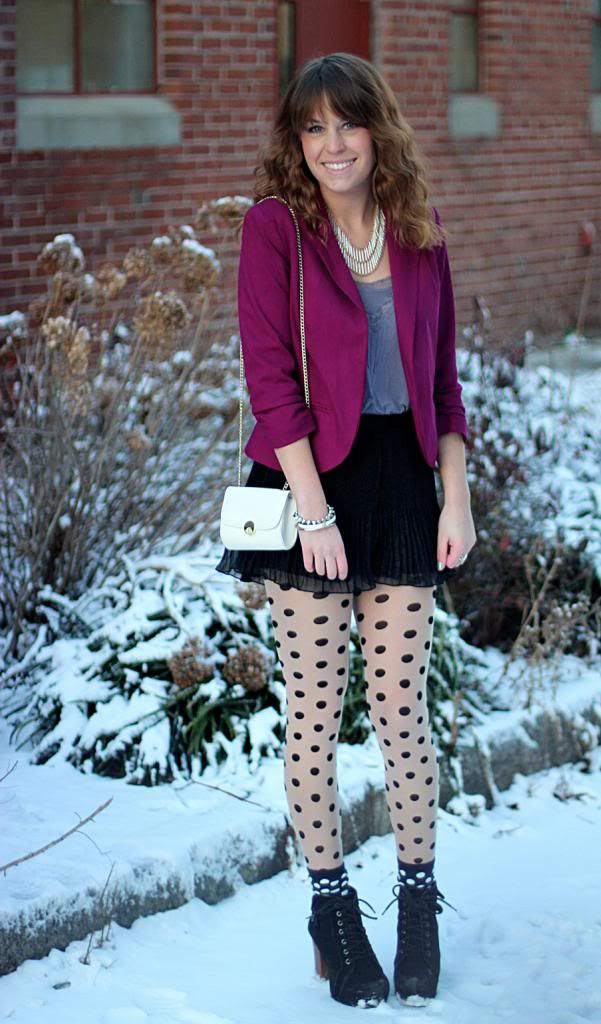 blogger, style tab, blazer, polka dot tights, shorts with tights, how to wear, street style,