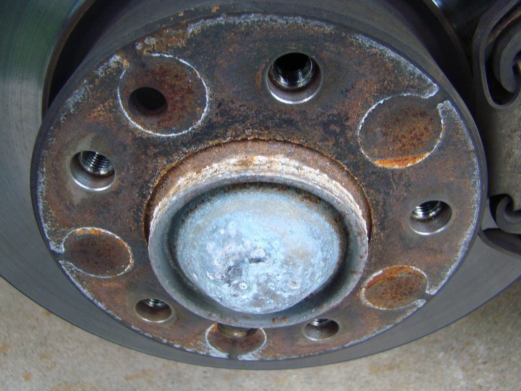 Who so many BMs' have their wheels stuck on the hub?